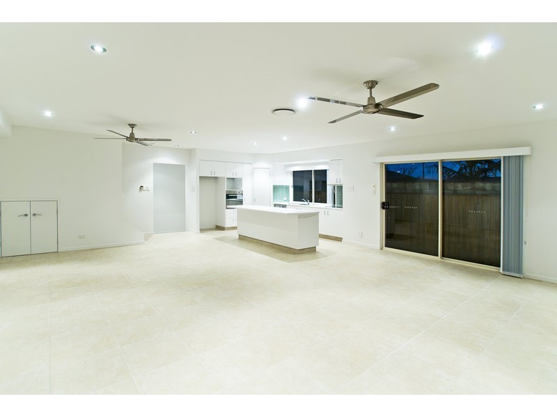 1/76 Paradise Island Drive, Surfers Paradise QLD 4217