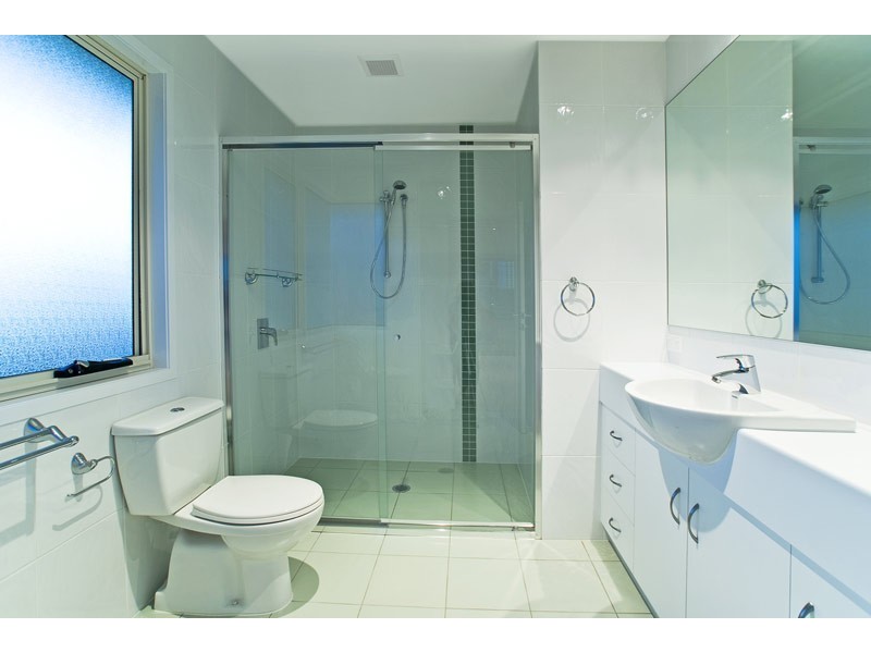 1/76 Paradise Island Drive, Surfers Paradise QLD 4217