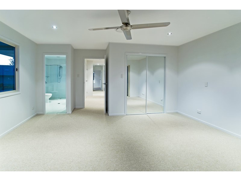 1/76 Paradise Island Drive, Surfers Paradise QLD 4217