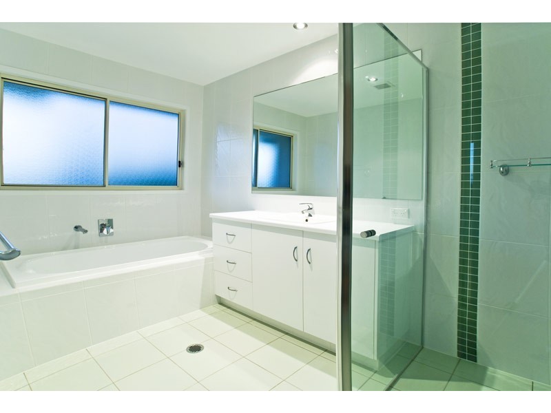 1/76 Paradise Island Drive, Surfers Paradise QLD 4217