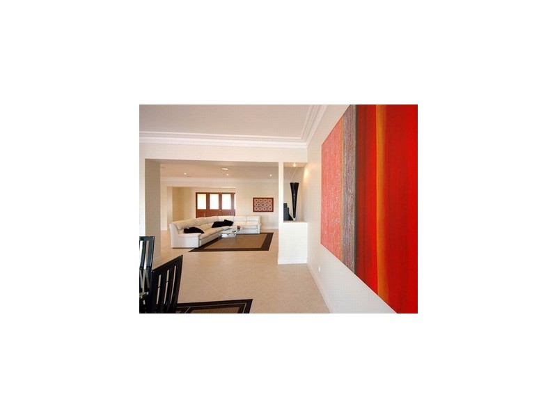 9 Namatjira Court, Broadbeach Waters QLD 4218