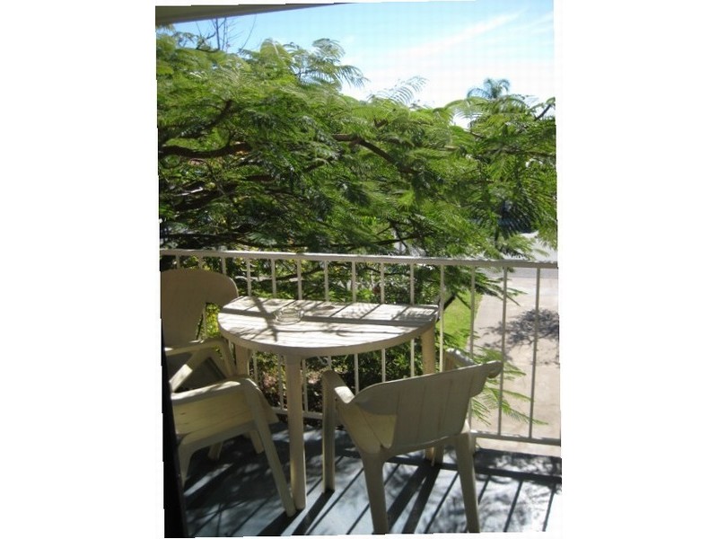 6/50 Oceanic Drive, Mermaid Waters QLD 4218