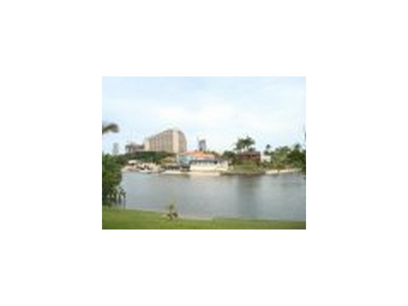 5/18 Sunshine Blvd, Broadbeach Waters QLD 4218