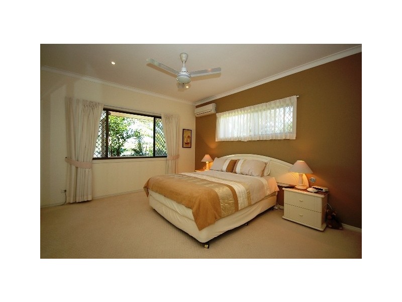 13 Normanby Street, Mermaid Waters QLD 4218