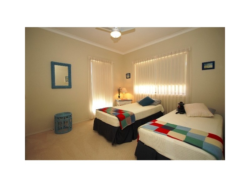 13 Normanby Street, Mermaid Waters QLD 4218