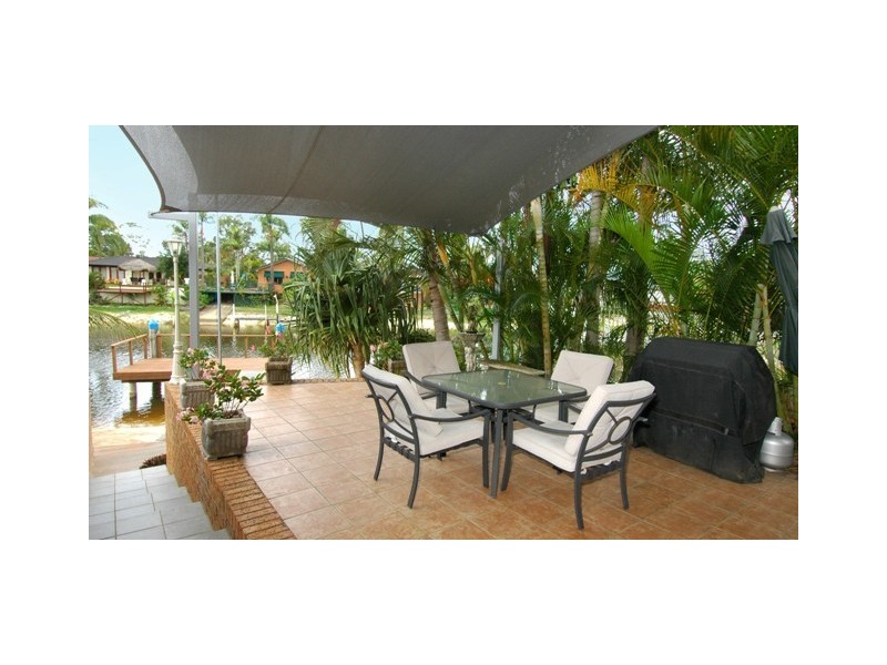3 Cedar Place, Broadbeach Waters QLD 4218