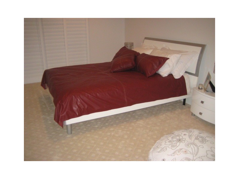 Broadbeach Waters QLD 4218