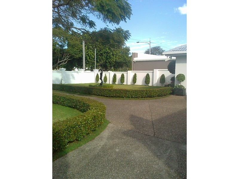 Broadbeach Waters QLD 4218