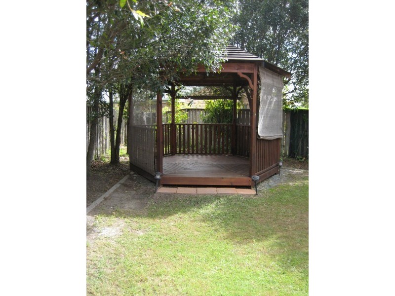 1/4 Sonama Court, Burleigh Waters QLD 4220