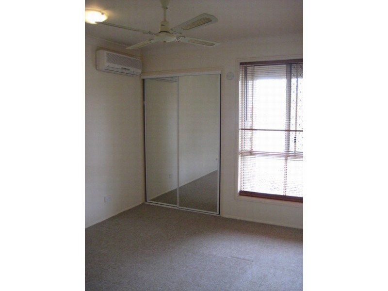 1/4 Sonama Court, Burleigh Waters QLD 4220