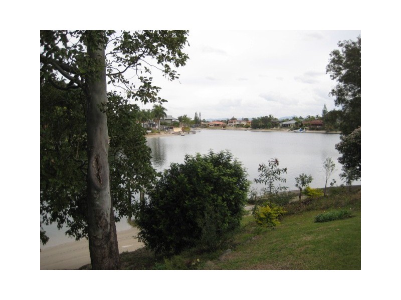 1/13 Orvieto Ave, Mermaid Waters QLD 4218