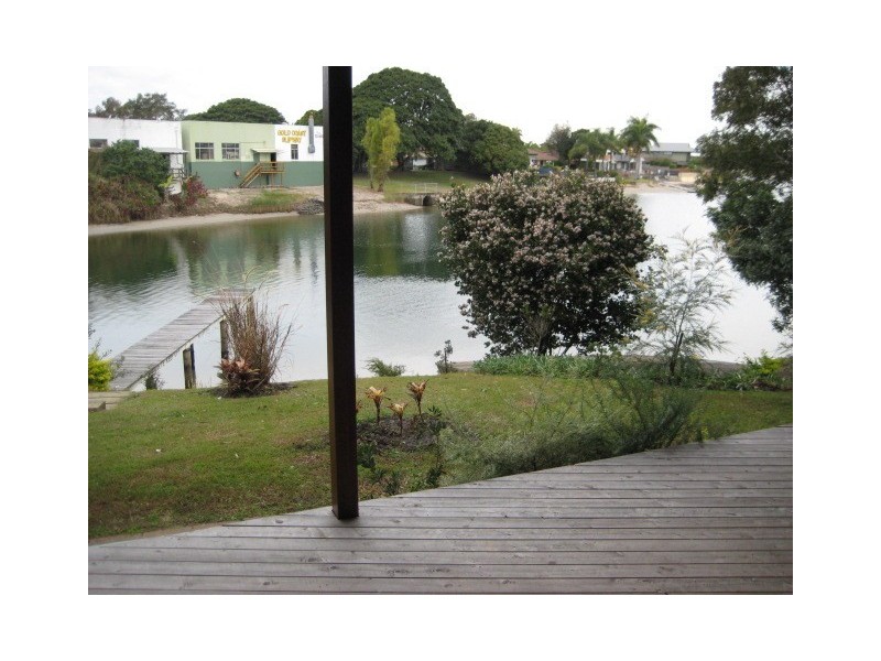 1/13 Orvieto Ave, Mermaid Waters QLD 4218