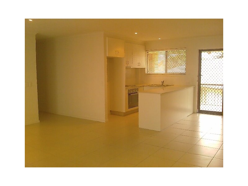5/10 Cannes Avenue, Broadbeach QLD 4218