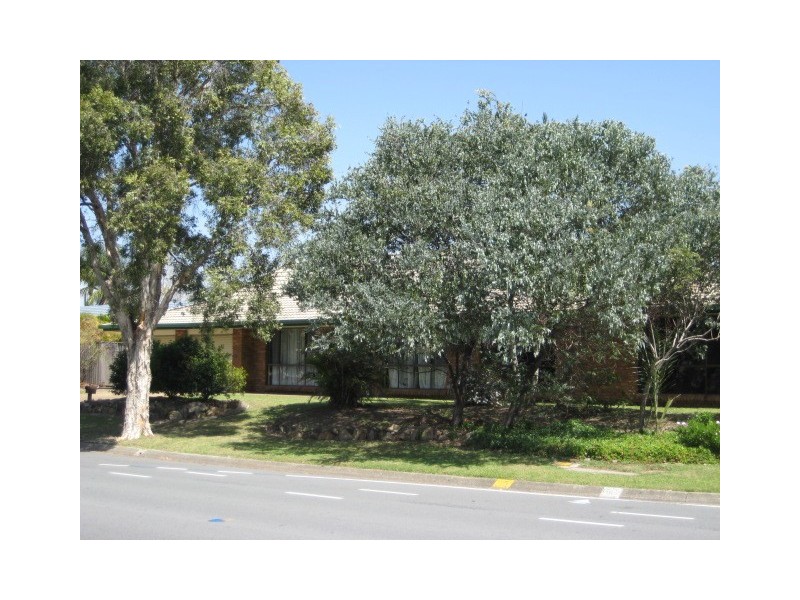 345 Rio Vista Blvd, Mermaid Waters QLD 4218