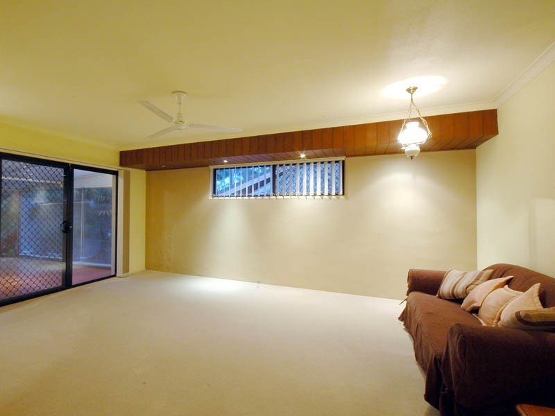 15 Gregory Drive, Carrara QLD 4211