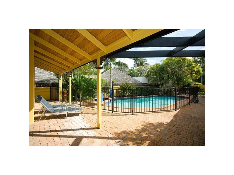 333 Monaco Street, Broadbeach Waters QLD 4218