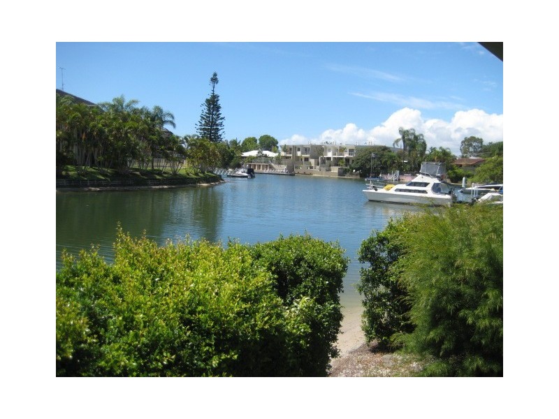 105 Bundall Road, Bundall QLD 4217