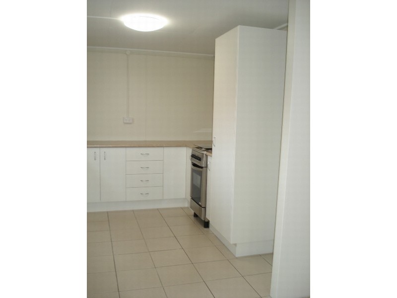 2/131 Rio Vista Blvd, Broadbeach Waters QLD 4218