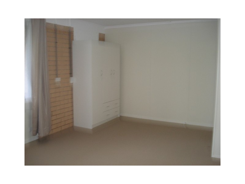 2/131 Rio Vista Blvd, Broadbeach Waters QLD 4218