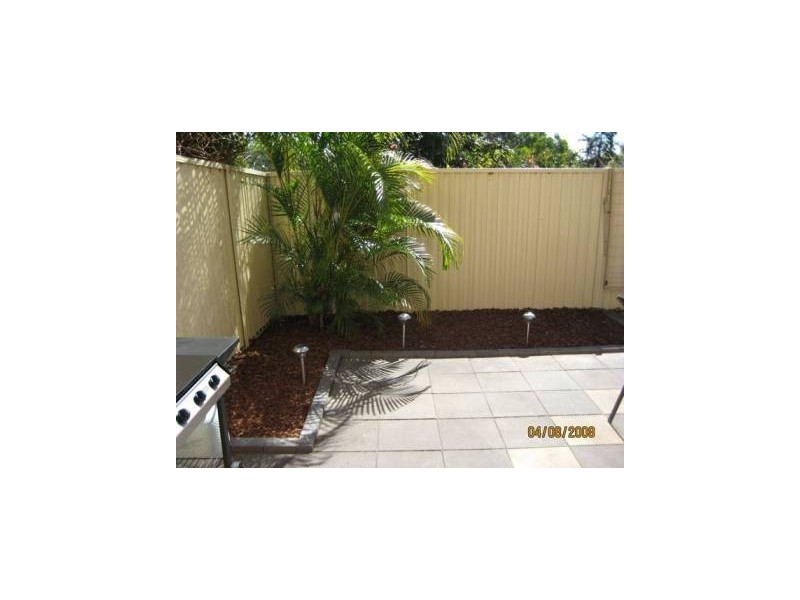 8 Gooding Drive, Merrimac QLD 4226