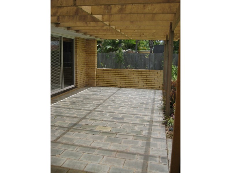 9 Ireby Court, Mermaid Waters QLD 4218