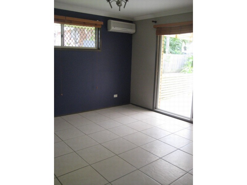 9 Ireby Court, Mermaid Waters QLD 4218