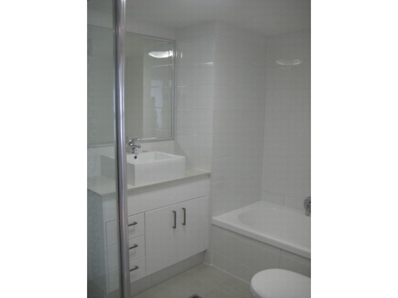 16B/4 Old Burleigh Road, Surfers Paradise QLD 4217