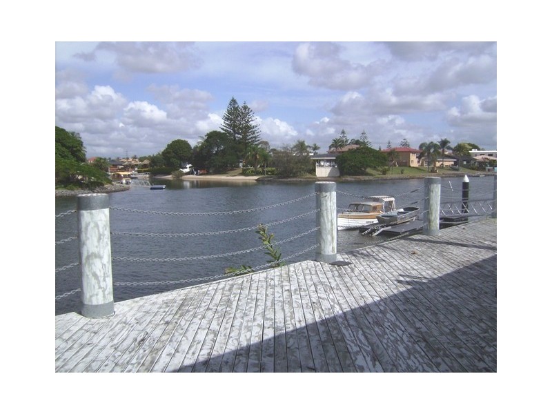 41 Allambi Ave, Broadbeach Waters QLD 4218