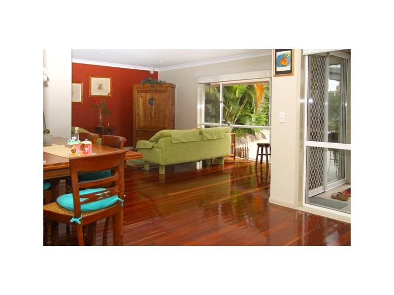 14 St Martin Place, Clear Island Waters QLD 4226