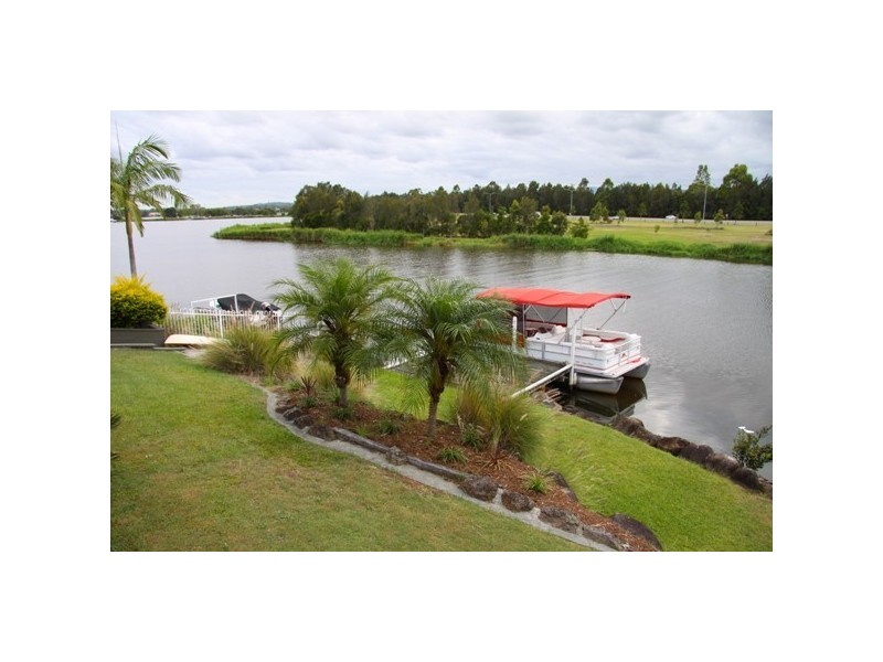 14 St Martin Place, Clear Island Waters QLD 4226