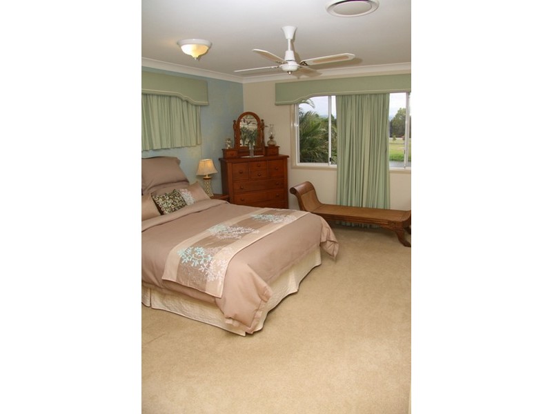 14 St Martin Place, Clear Island Waters QLD 4226