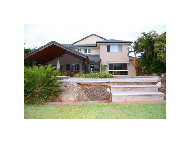 14 St Martin Place, Clear Island Waters QLD 4226