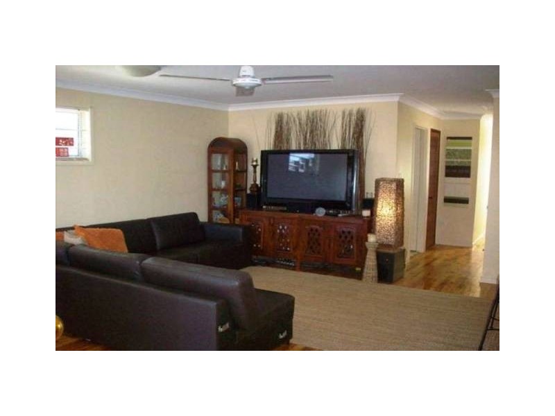 22 Glenelg Ave, Mermaid Beach QLD 4218