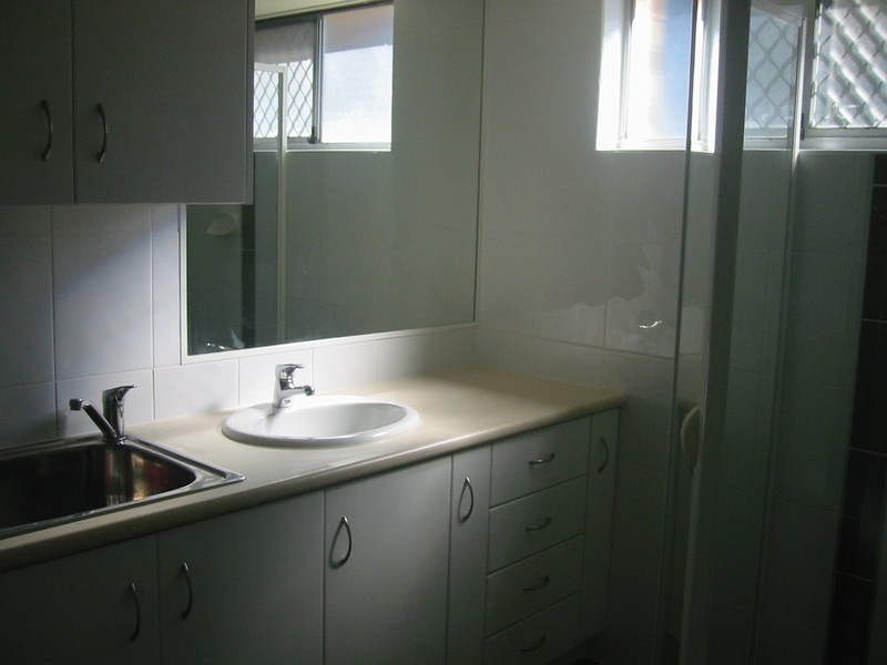 2/27 Duet Drive, Mermaid Waters QLD 4218