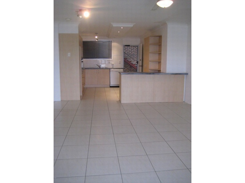 2/27 Duet Drive, Mermaid Waters QLD 4218