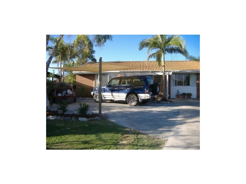 1/16 Stephanie Court, Labrador QLD 4215