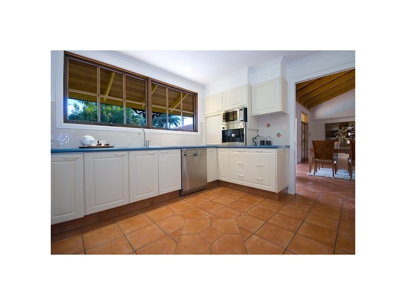 333 Monaco Street, Broadbeach Waters QLD 4218