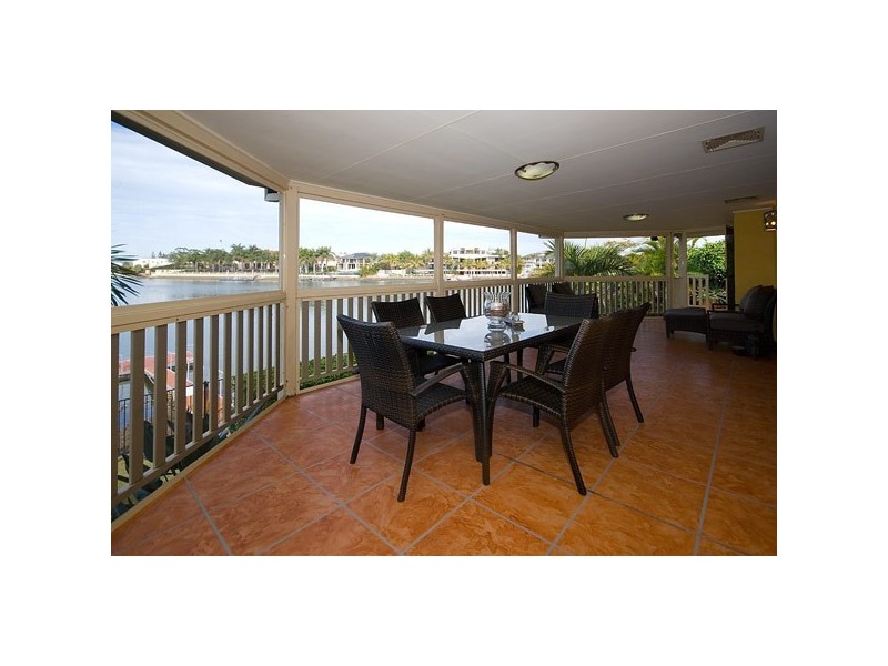 333 Monaco Street, Broadbeach Waters QLD 4218