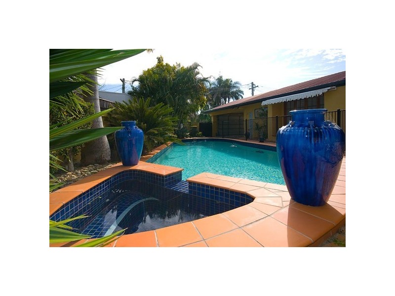 333 Monaco Street, Broadbeach Waters QLD 4218