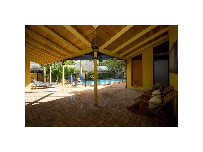 333 Monaco Street, Broadbeach Waters QLD 4218
