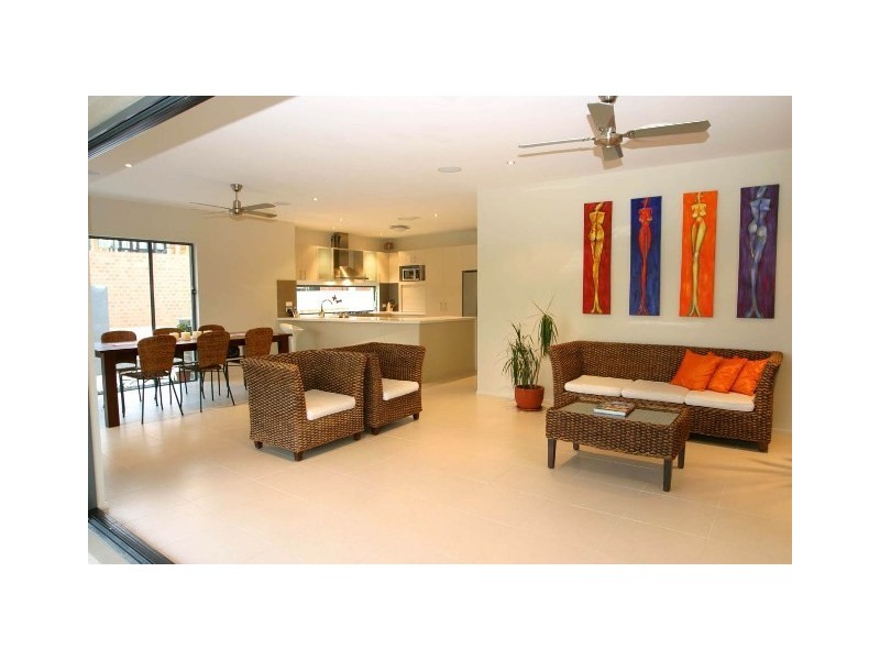 15/145 Palm Meadows Drive, Carrara QLD 4211