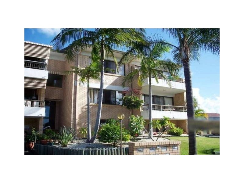 4/1 Angie Court, Mermaid Waters QLD 4218