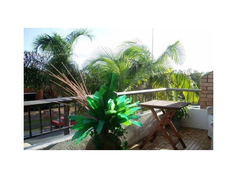 4/1 Angie Court, Mermaid Waters QLD 4218