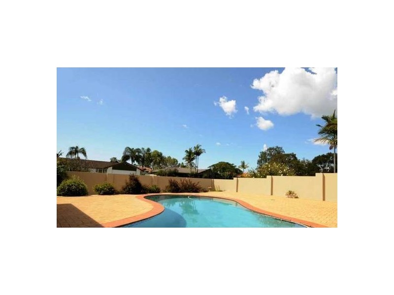 88 Barrier Reef Drive, Mermaid Waters QLD 4218