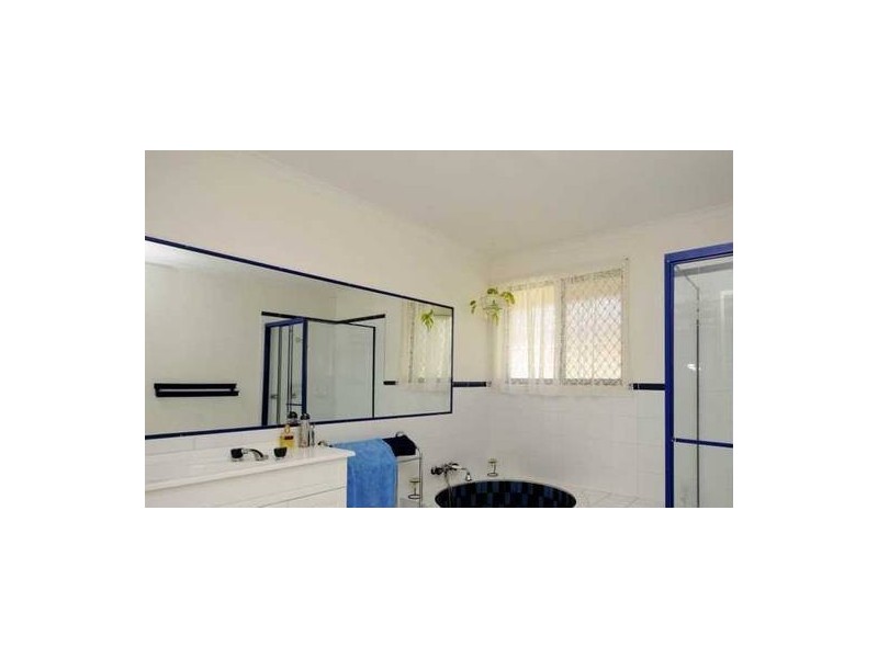 88 Barrier Reef Drive, Mermaid Waters QLD 4218