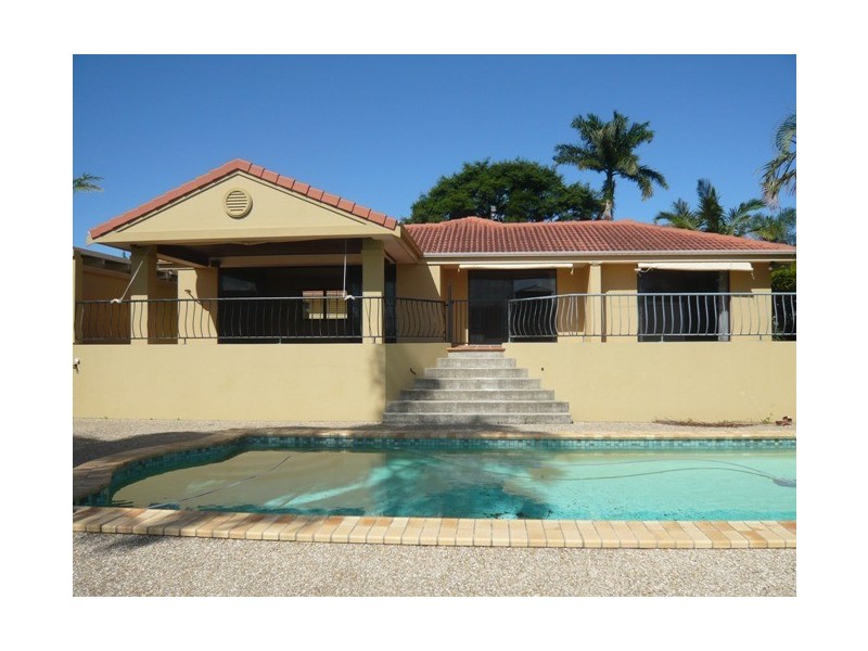 36 River Crescent, Broadbeach Waters QLD 4218
