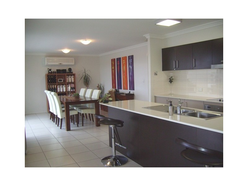 14/8 Proud Street, Labrador QLD 4215