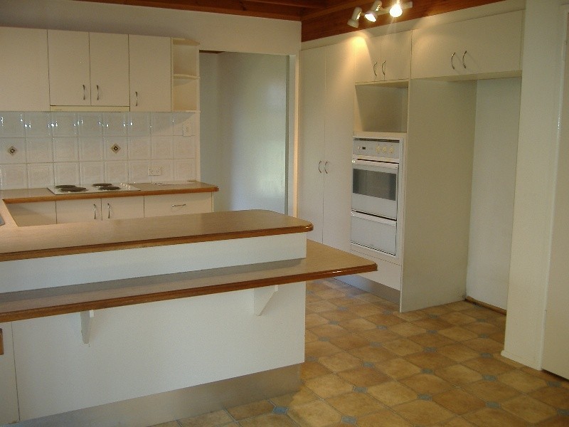 2 Langford Court, Mermaid Waters QLD 4218