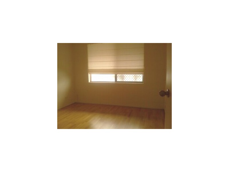 2/4 Holborow Close, Surfers Paradise QLD 4217