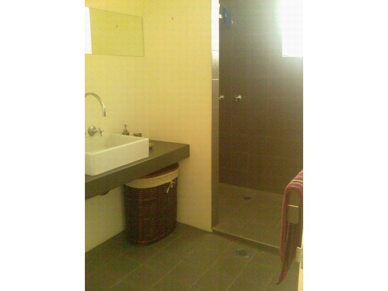 2/4 Holborow Close, Surfers Paradise QLD 4217